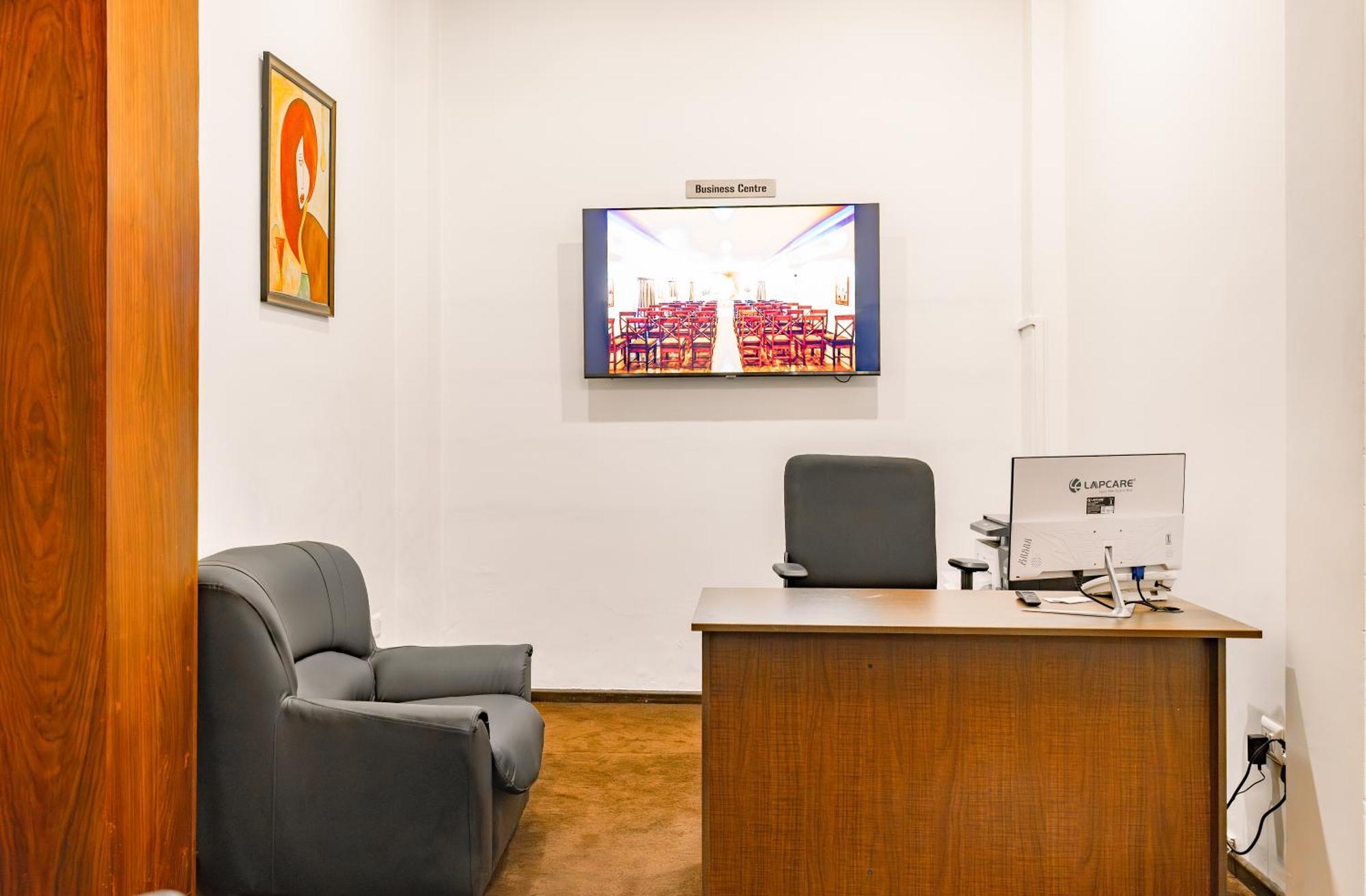 Hotel Narendra Central Muvattupuzha Ngoại thất bức ảnh